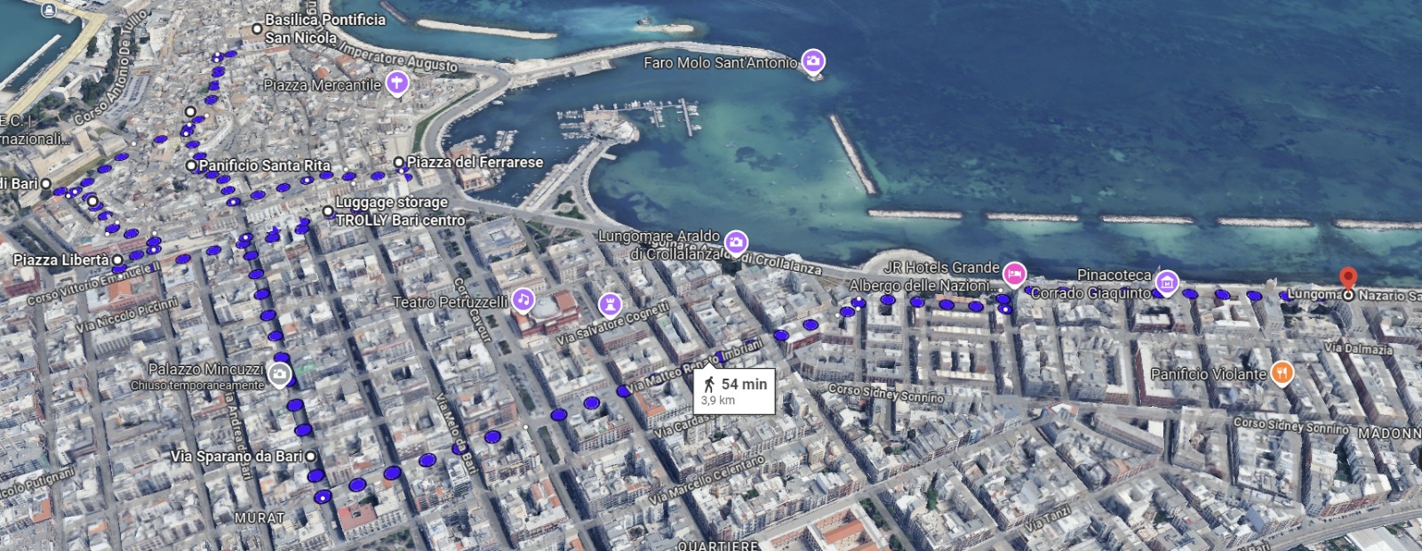 Itinerario nella città di Bari da Trolly luggage storage